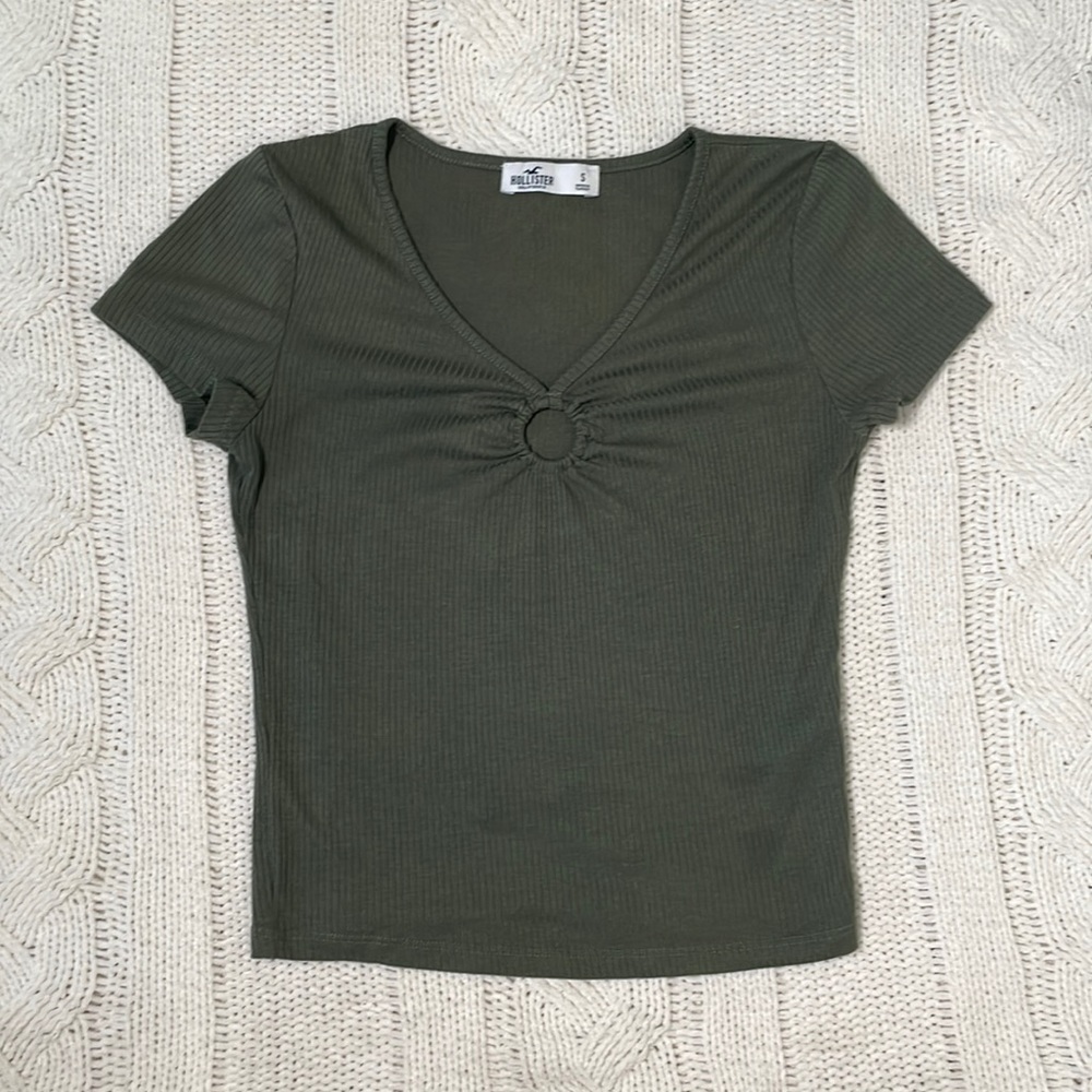 Hollister Green top 💚